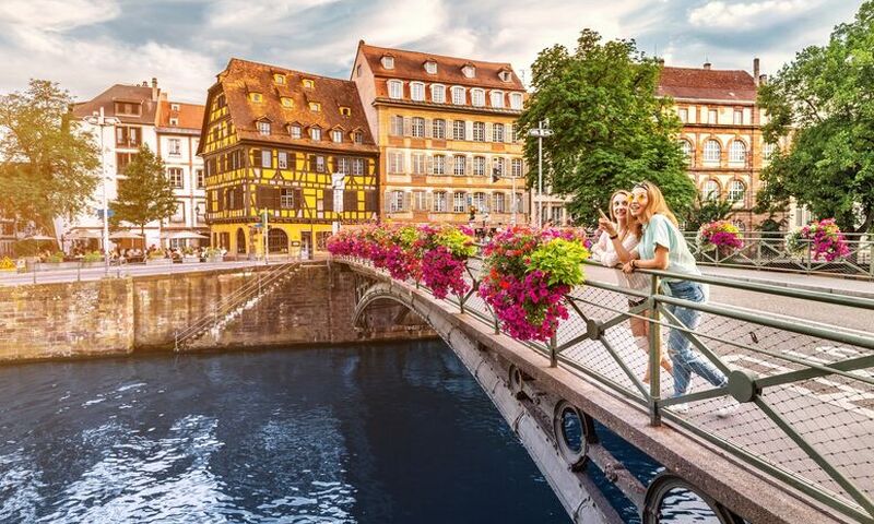 Elit Benelux Paris Alsace İsviçre Almanya Turu THY ile 7 Gece Ekstra Turlar Dahil Sömestr Dönemi (ZRH - CGN)